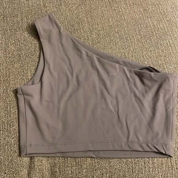 Susana Monaco One Shoulder Crop Top - Picture 2 of 4